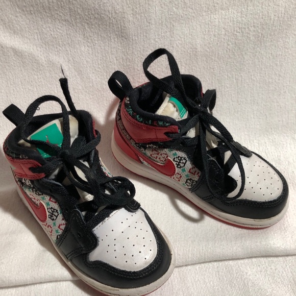 Jordan 1 Mid SE Ugly Christmas Sweater Shoes - Picture 3 of 8